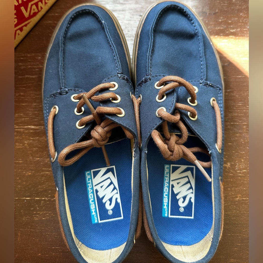Vans - Picture 4 of 6